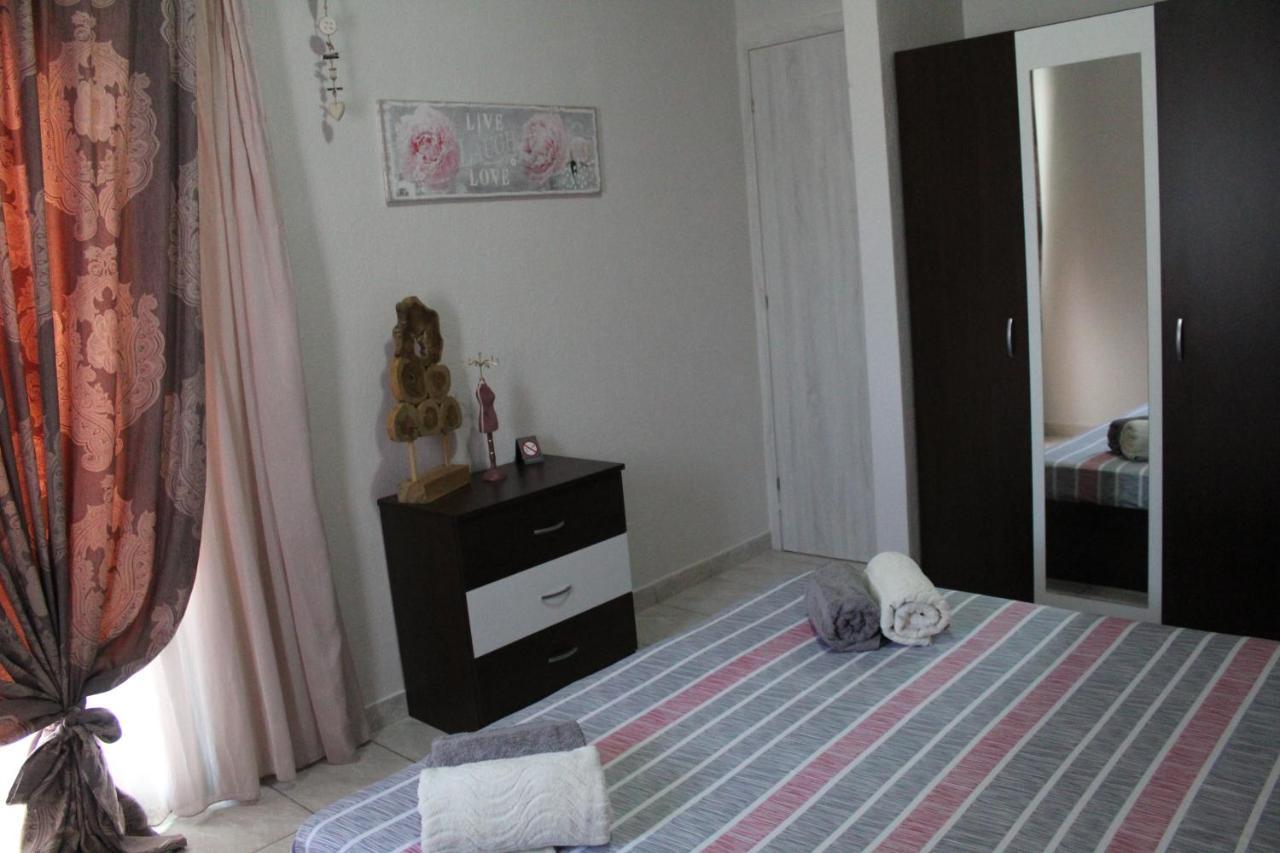 Azure Bliss Suites นิกิติ ภายนอก รูปภาพ