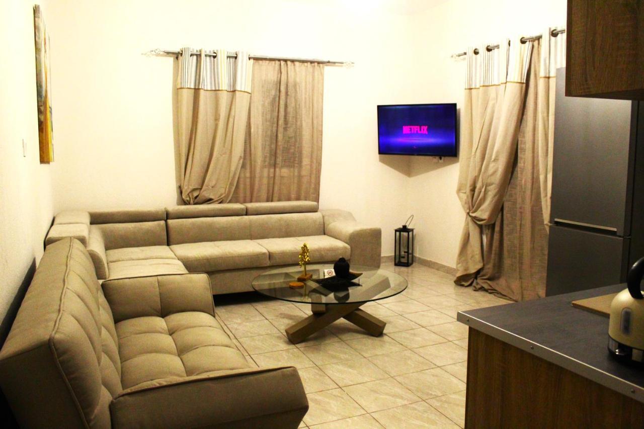 Azure Bliss Suites นิกิติ ภายนอก รูปภาพ