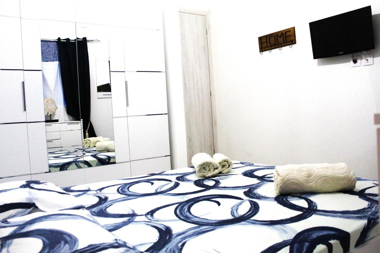 Azure Bliss Suites นิกิติ ภายนอก รูปภาพ