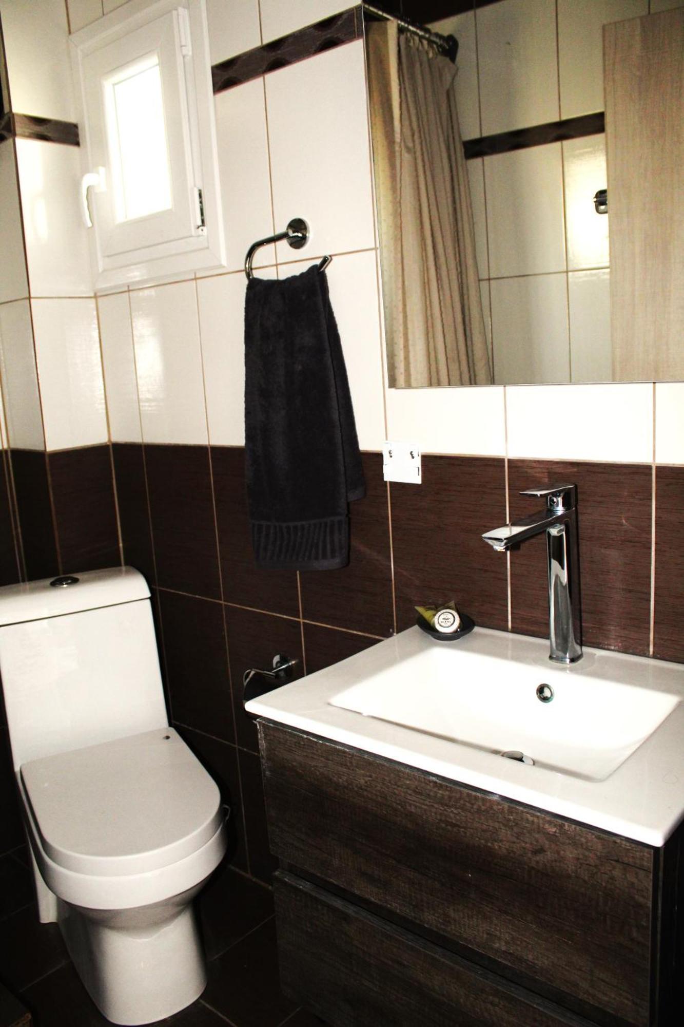 Azure Bliss Suites นิกิติ ภายนอก รูปภาพ